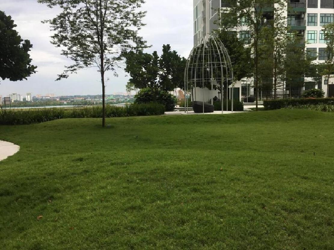 Homenest Jb City Poolview Suite By Cozy Home Johor Bahru Exterior photo