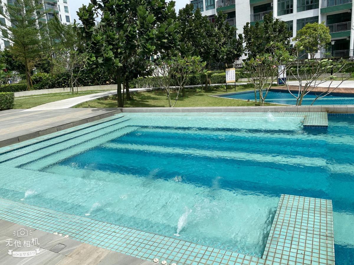 Homenest Jb City Poolview Suite By Cozy Home Johor Bahru Exterior photo