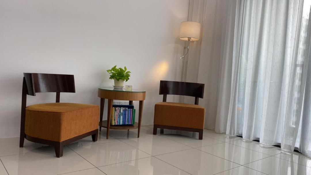 Homenest Jb City Poolview Suite By Cozy Home Johor Bahru Exterior photo